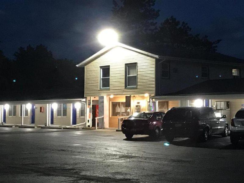 アメリカズ ベスト バリュー イン ジョーンズビル ヒルスデール Jonesville エクステリア 写真